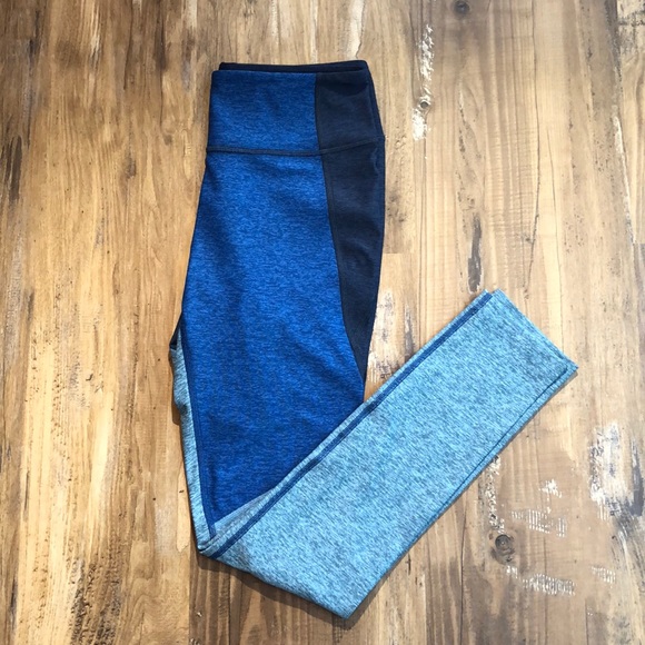 Outdoor Voices Pants - NWT Outdoor Voices 7/8 tri tone warmup legging